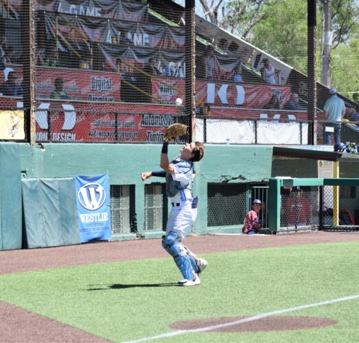 Vistas start fast in finale to earn split with Governors